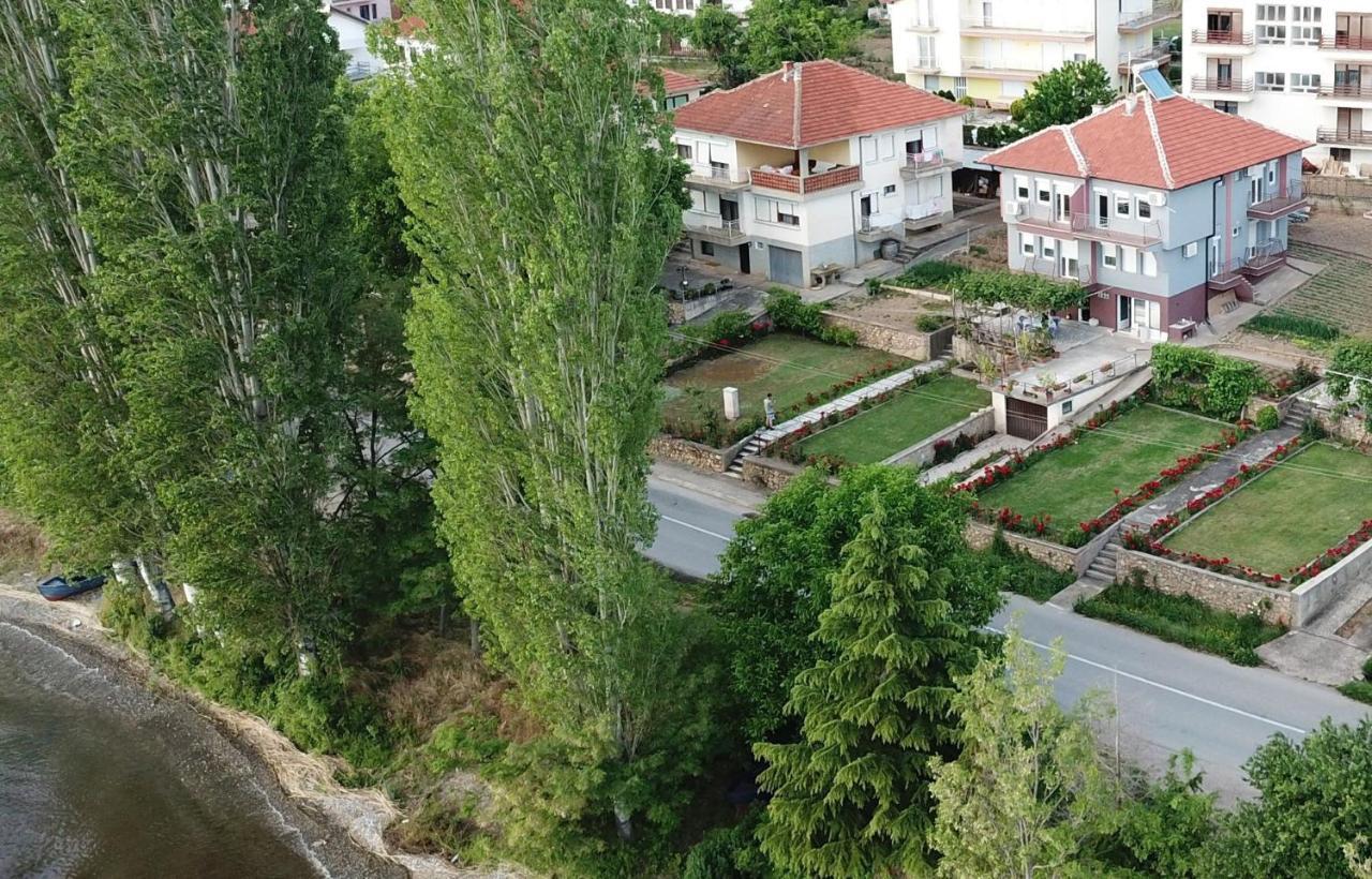 Ajkoski Apartments Pestani Luaran gambar