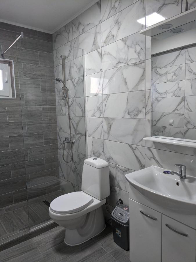 Ajkoski Apartments Pestani Luaran gambar
