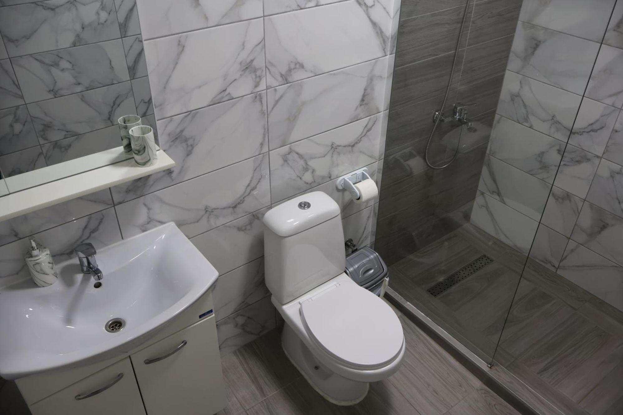 Ajkoski Apartments Pestani Luaran gambar